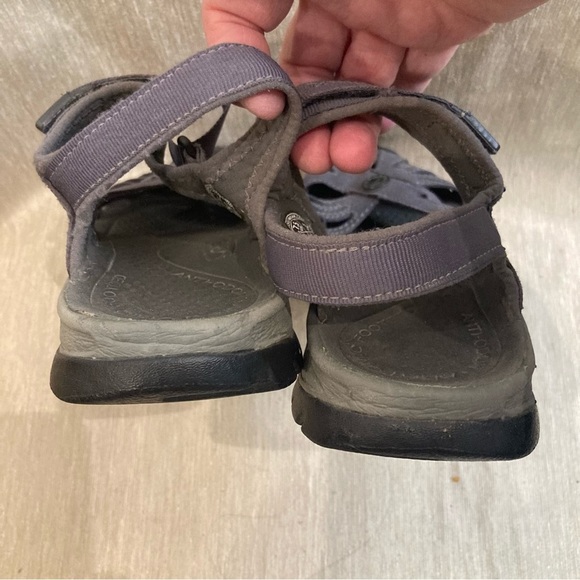 KEEN Sz 7.5 Rose Rubber Toe Cap Sole Multiple Straps Velcro Closure Sandals - Picture 7 of 9